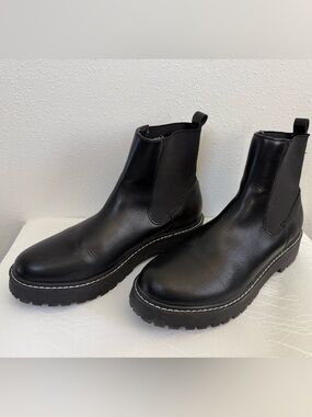 Dolce Vita DV Lober Chelsea Boots Black Lug Sole Platform Size 9